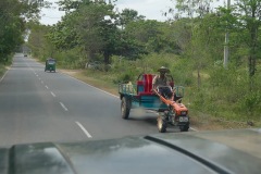 Road to Udawalawe